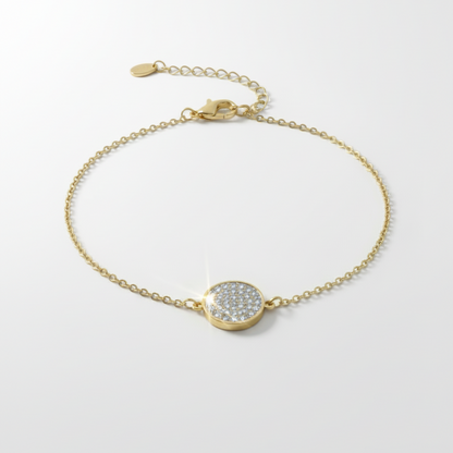 Elegant Gold Bracelet with Diamond Pavé