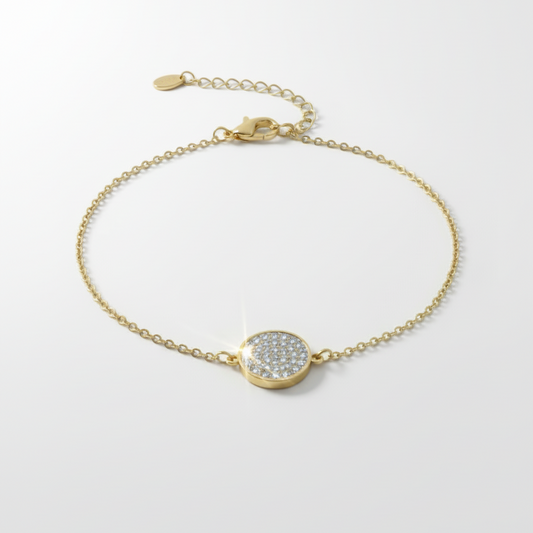 Elegant Gold Bracelet with Diamond Pavé
